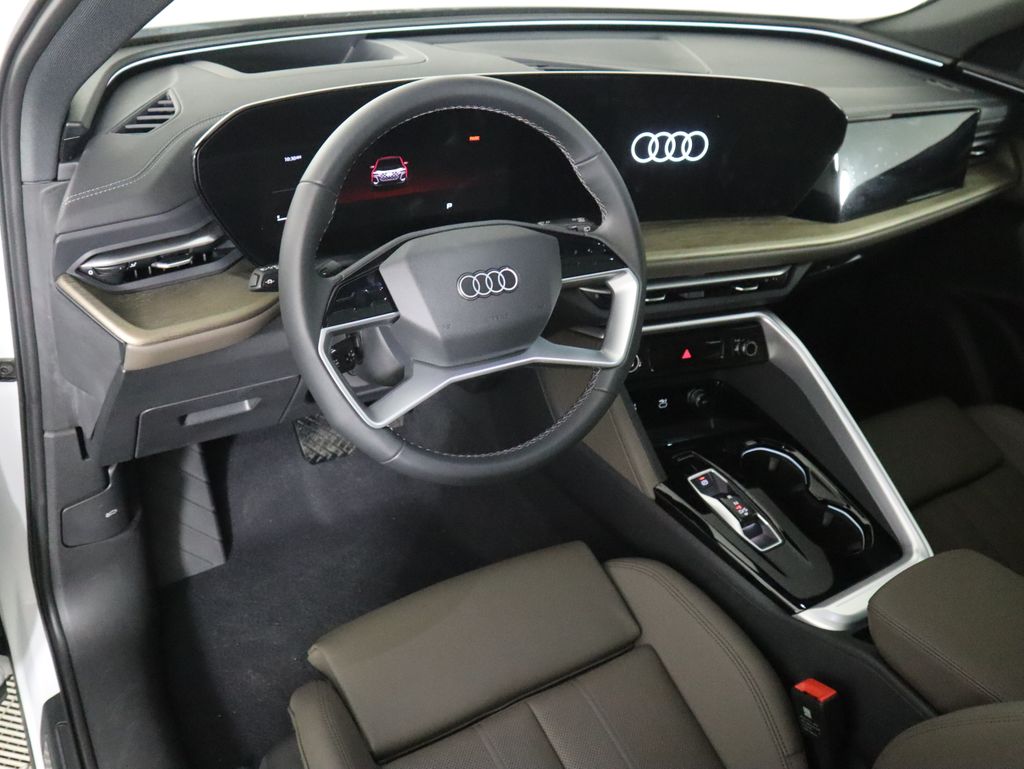 Thumbnail: 2025 Audi Q5 - 10