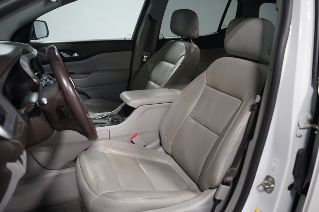 Thumbnail: 2017 GMC Acadia - 6