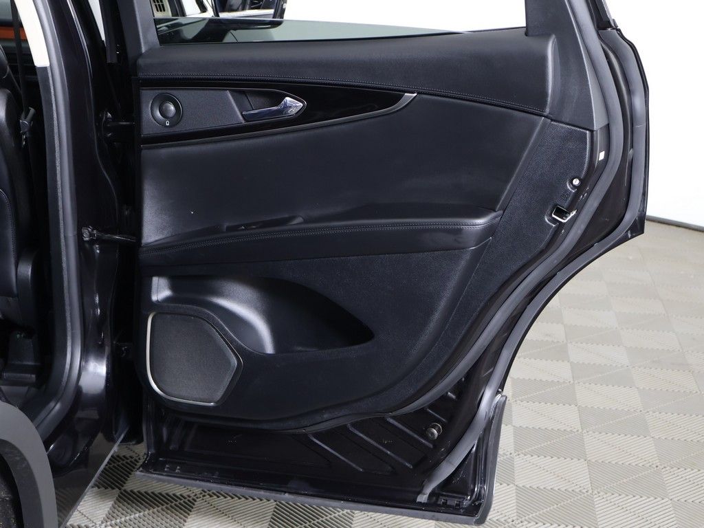 Used 2022 Black Lincoln Reserve image 30