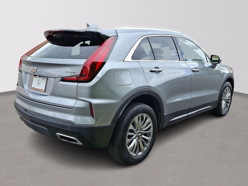 2024 Cadillac XT4 Premium Luxury 4