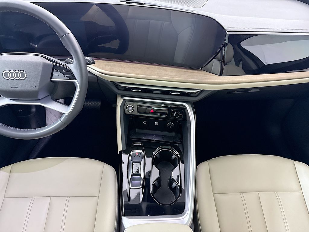 Thumbnail: 2025 Audi Q5 - 14