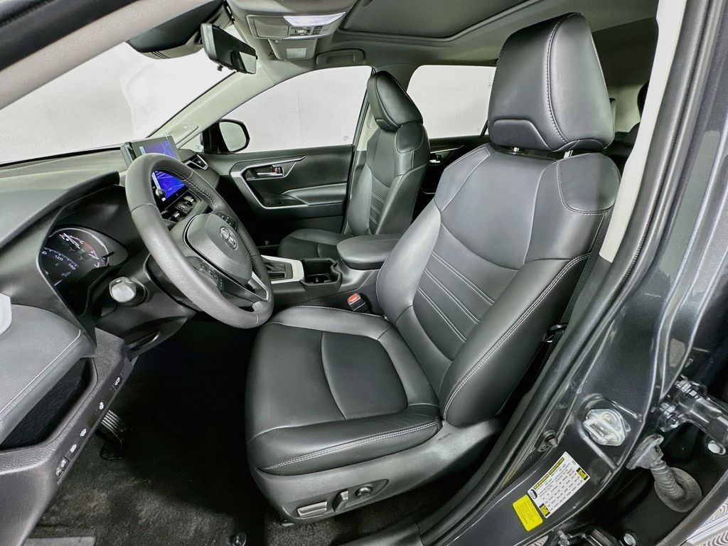 Thumbnail: 2024 Toyota RAV4 - 20