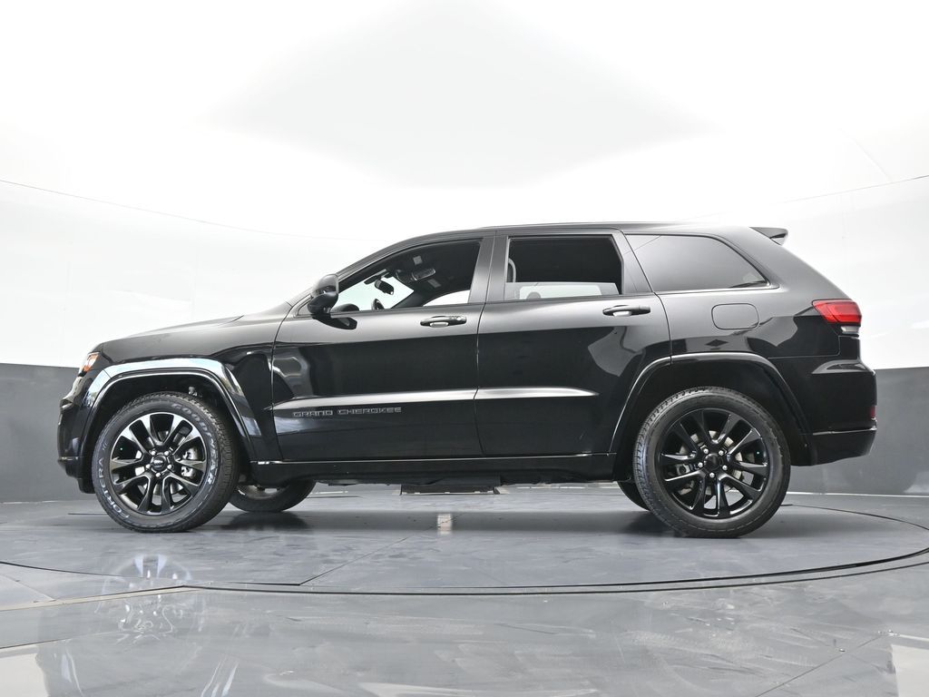 Used 2021 Diamond Black Crystal Pearlcoat Jeep Laredo X image 52