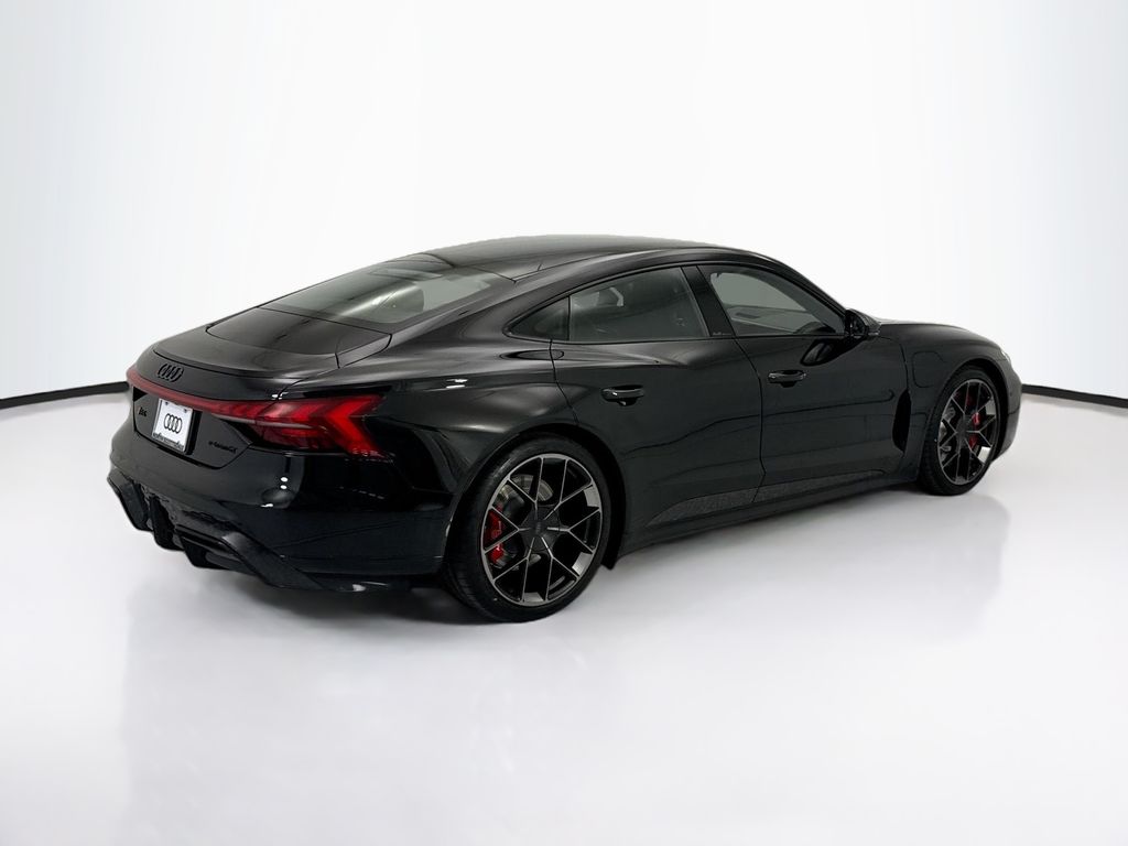 Thumbnail: 2026 Audi RS e-tron GT - 5