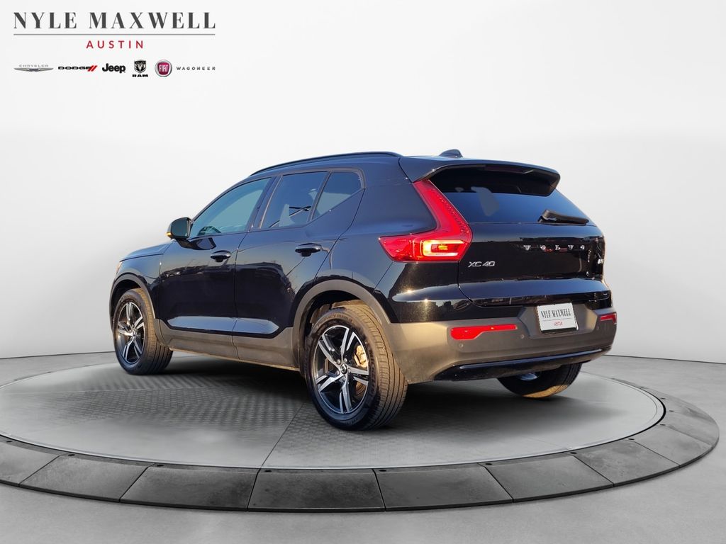 Used Car 2024 Volvo Xc40  B5 Core For Sale Under $30,000 In Austin, Texas