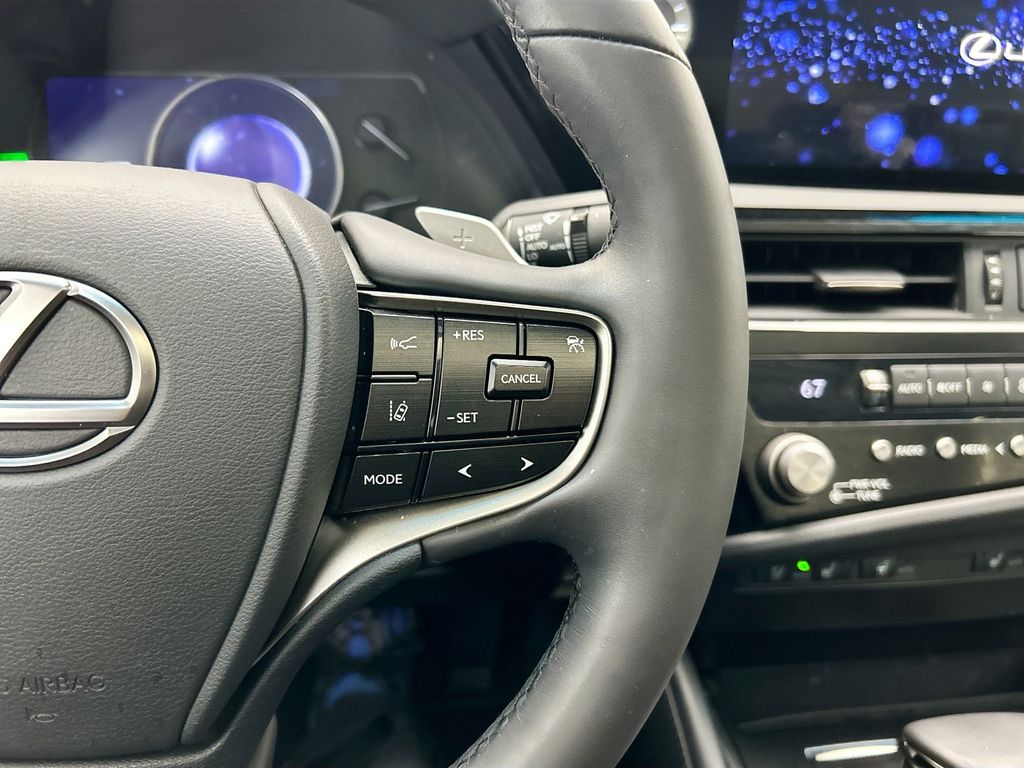 Thumbnail: 2023 Lexus ES - 15