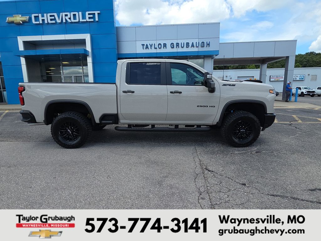 White Sands 2026 Chevrolet Silverado 2500HD Pickup Truck Four-Wheel Drive Automatic