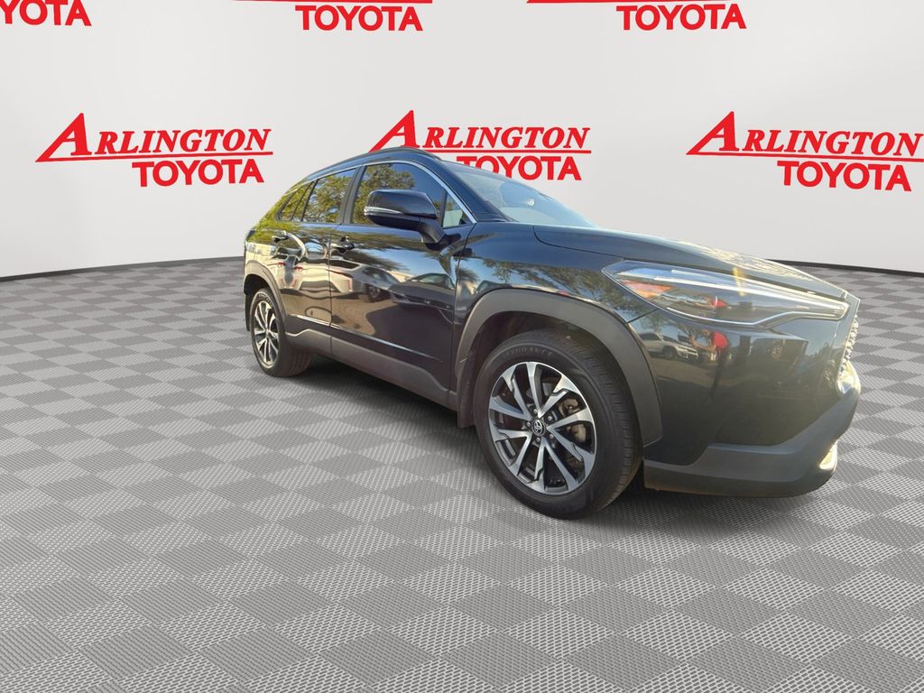 View vehicle photo 2