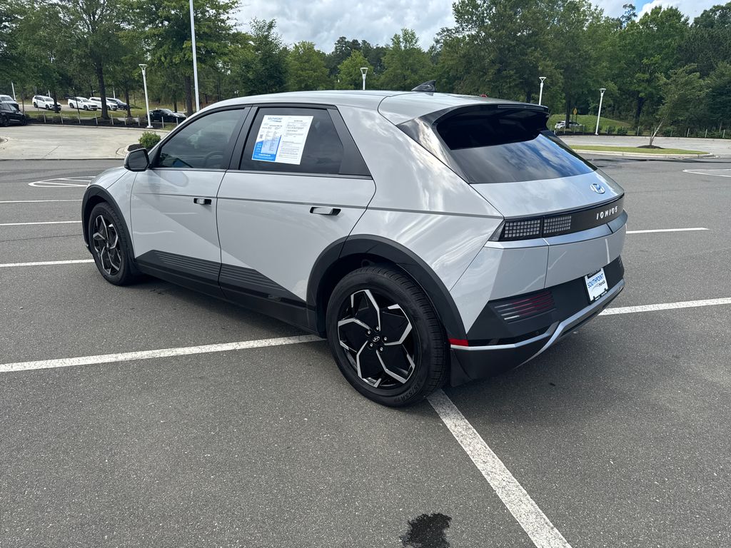 Used 2024 Gray Hyundai SEL image 5