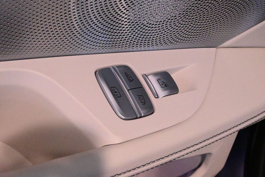 Thumbnail: 2025 BMW M8 - 26