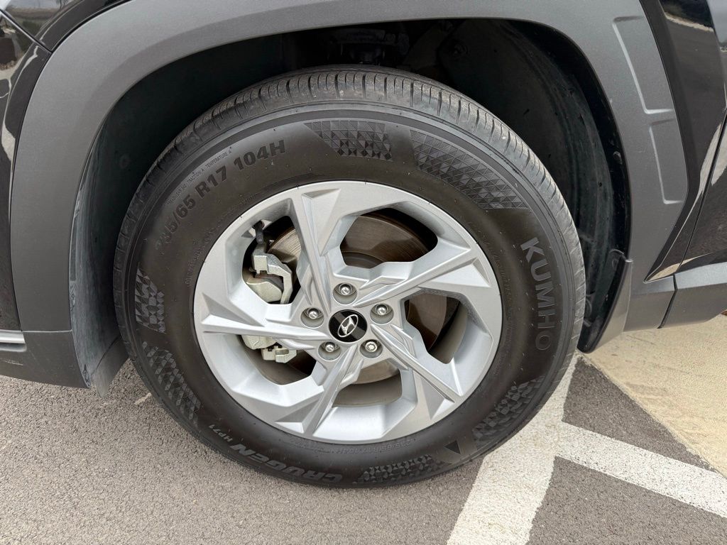 Thumbnail: 2023 Hyundai Tucson - 9