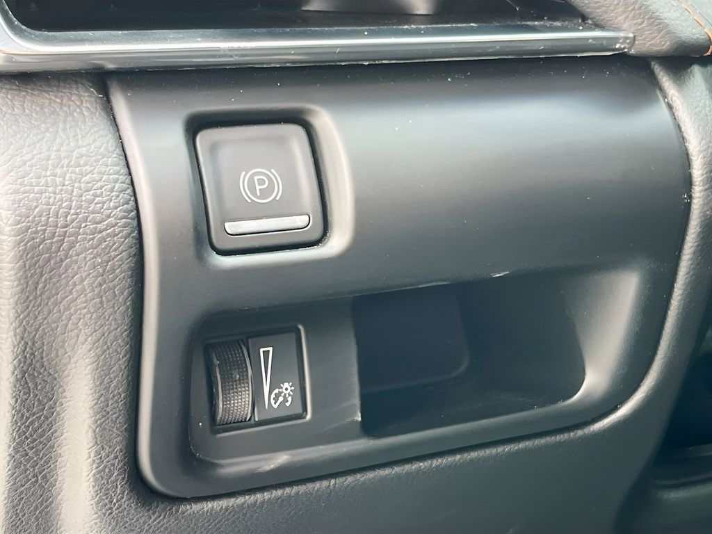Used 2024 White Cadillac Sport image 10