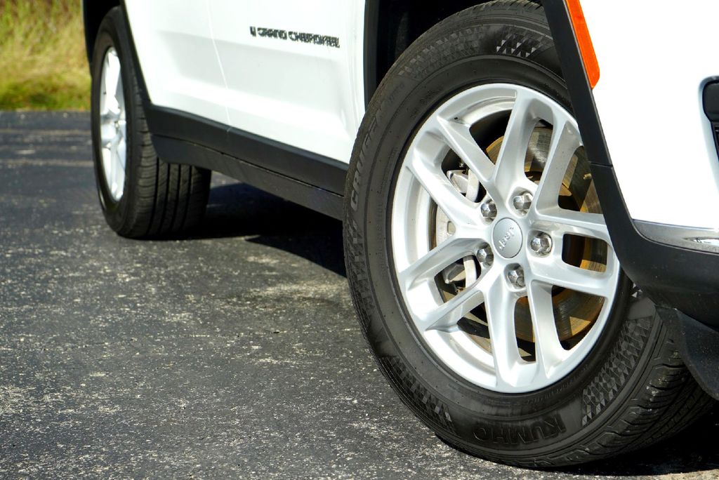 Used Car 2023 Jeep Grand Cherokee L  Laredo For Sale Under $25,000 In Taylor, Texas