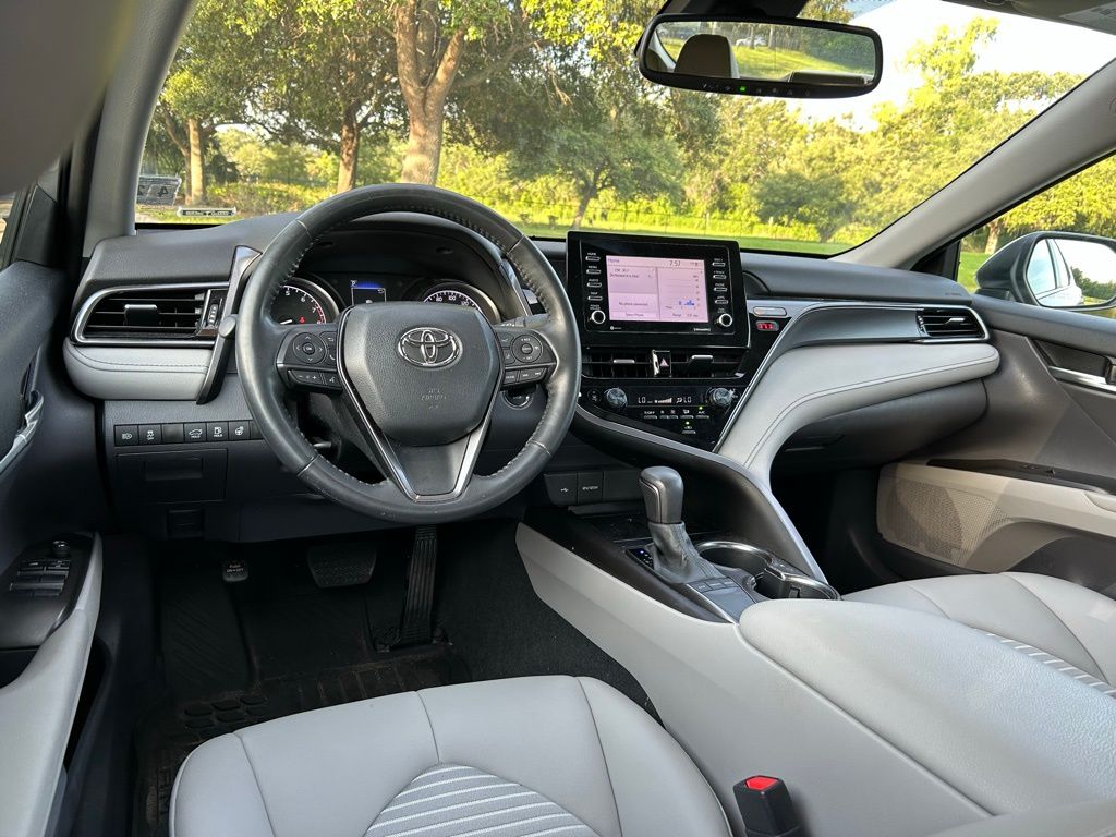 Thumbnail: 2022 Toyota Camry - 12