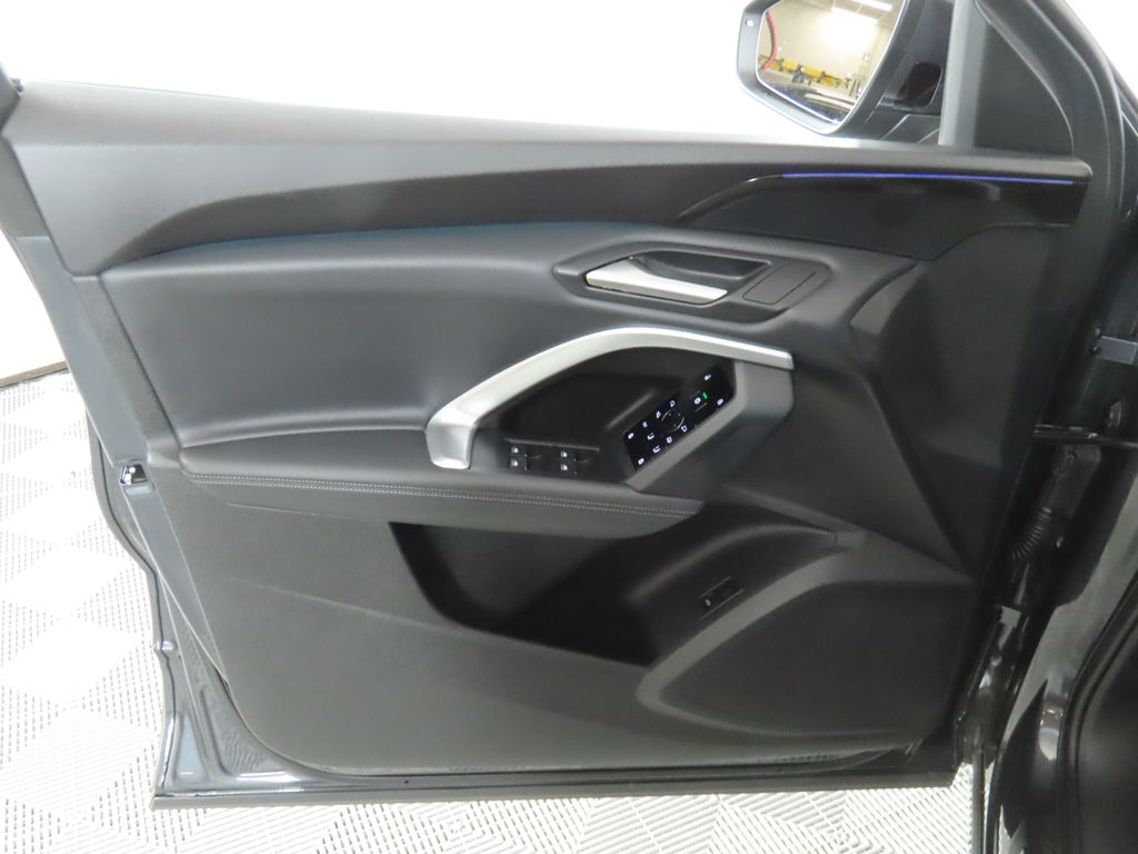 Thumbnail: 2025 Audi Q5 - 28