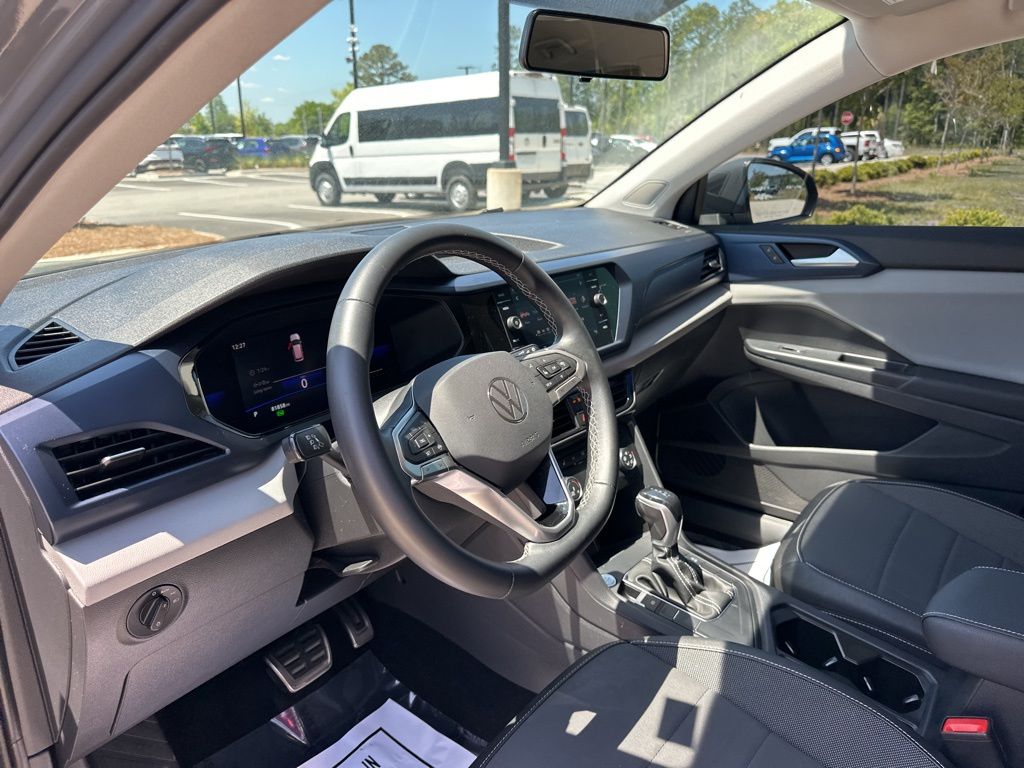 2022 Gray Volkswagen Taos 1.5T SE FWD SUV