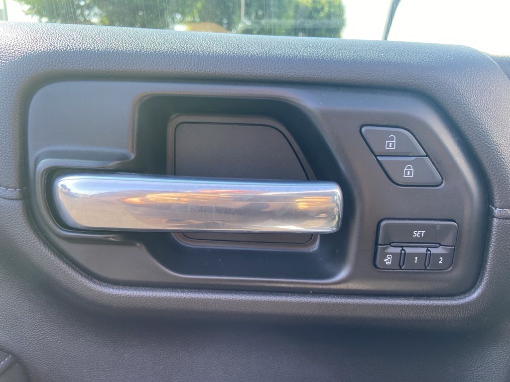 2021 Chevrolet Silverado 1500 LTZ 21