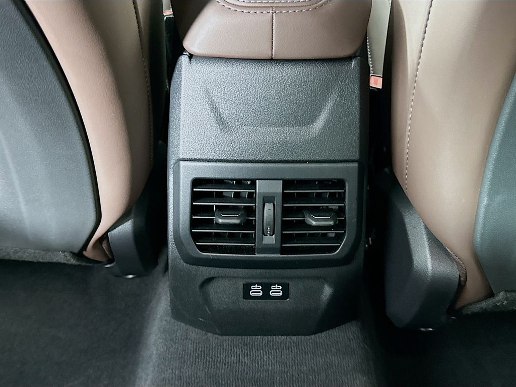 Thumbnail: 2025 BMW 2 Series - 24