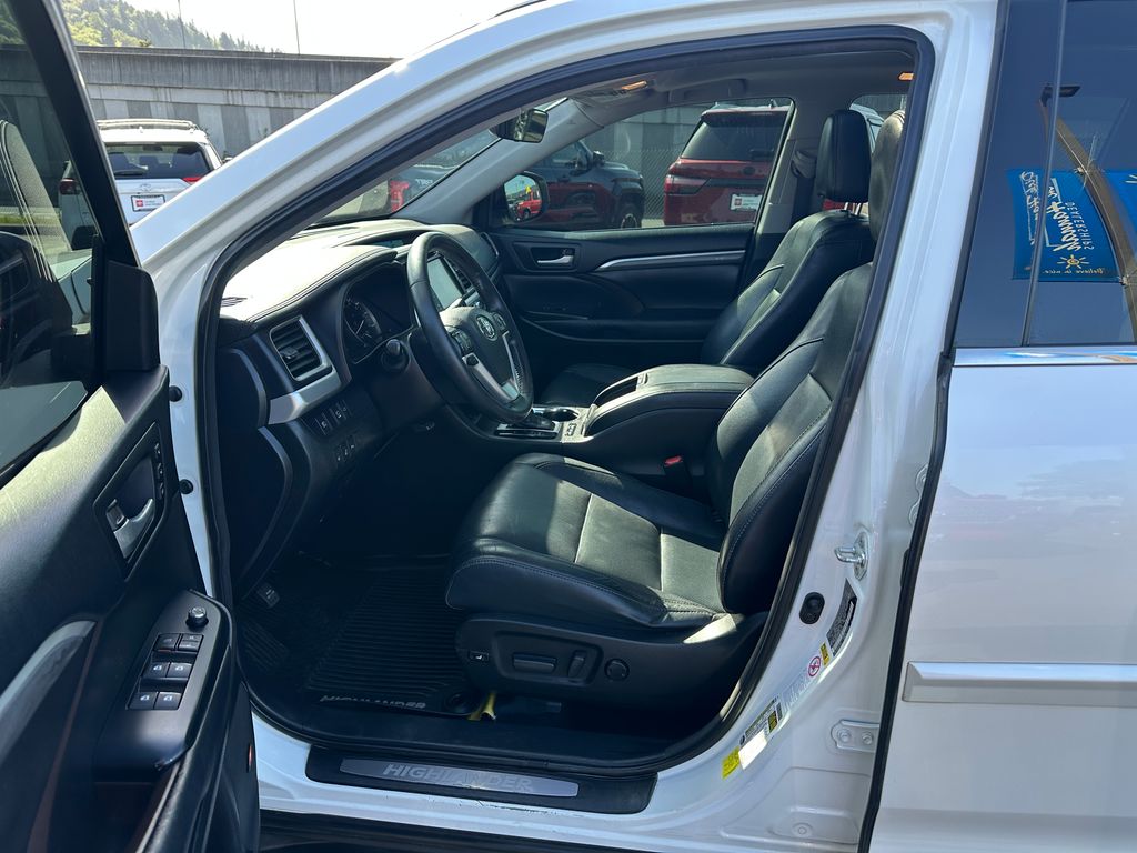 2017 Toyota Highlander Hybrid Limited Platinum