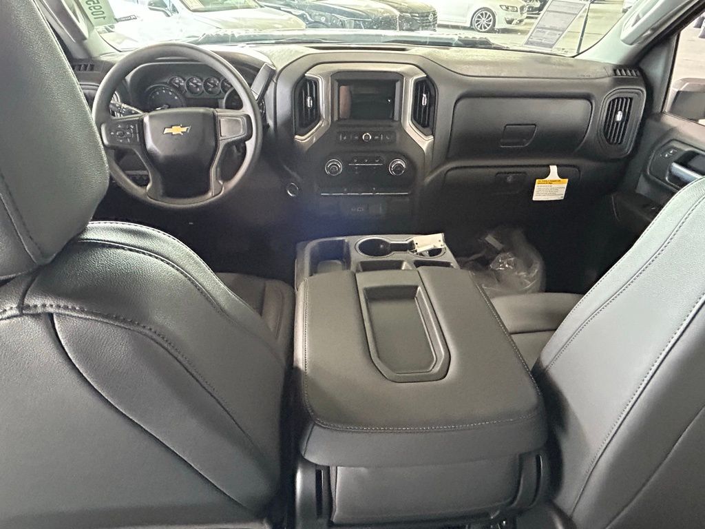 New 2026 Summit White Chevrolet Work Truck image 31