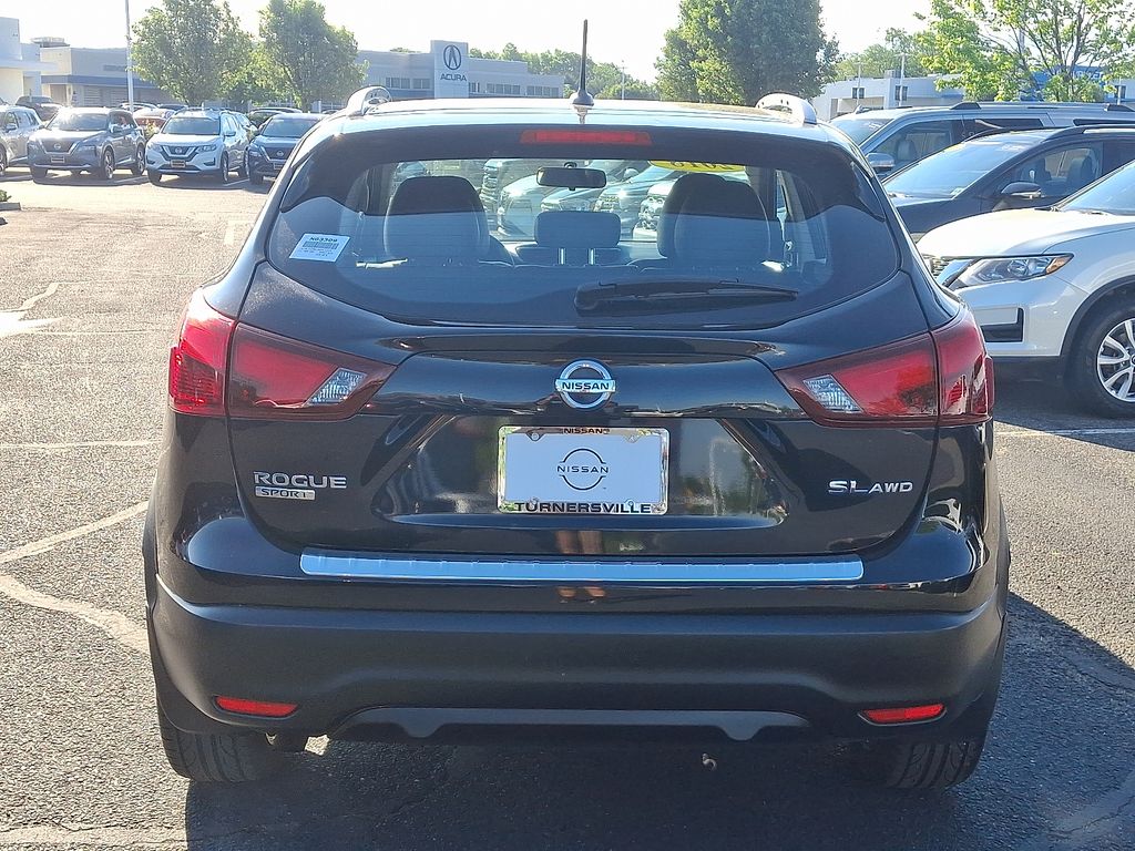 2018 Nissan Rogue Sport SL 5