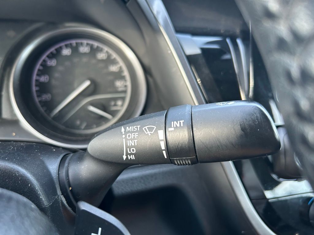 2021 Toyota Camry SE 26