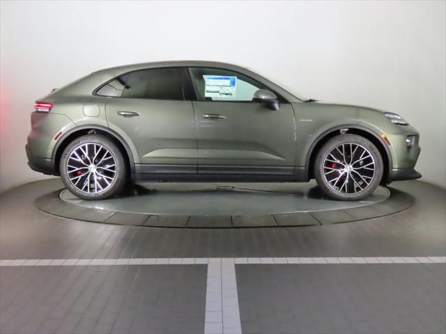 Thumbnail: 2025 Porsche Macan - 8