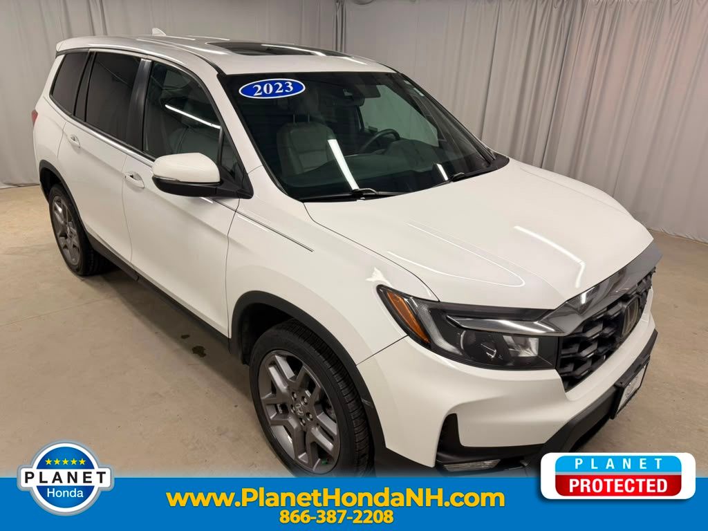 Platinum White Pearl 2023 Honda Passport SUV / Crossover All-Wheel Drive 9-Speed Automatic