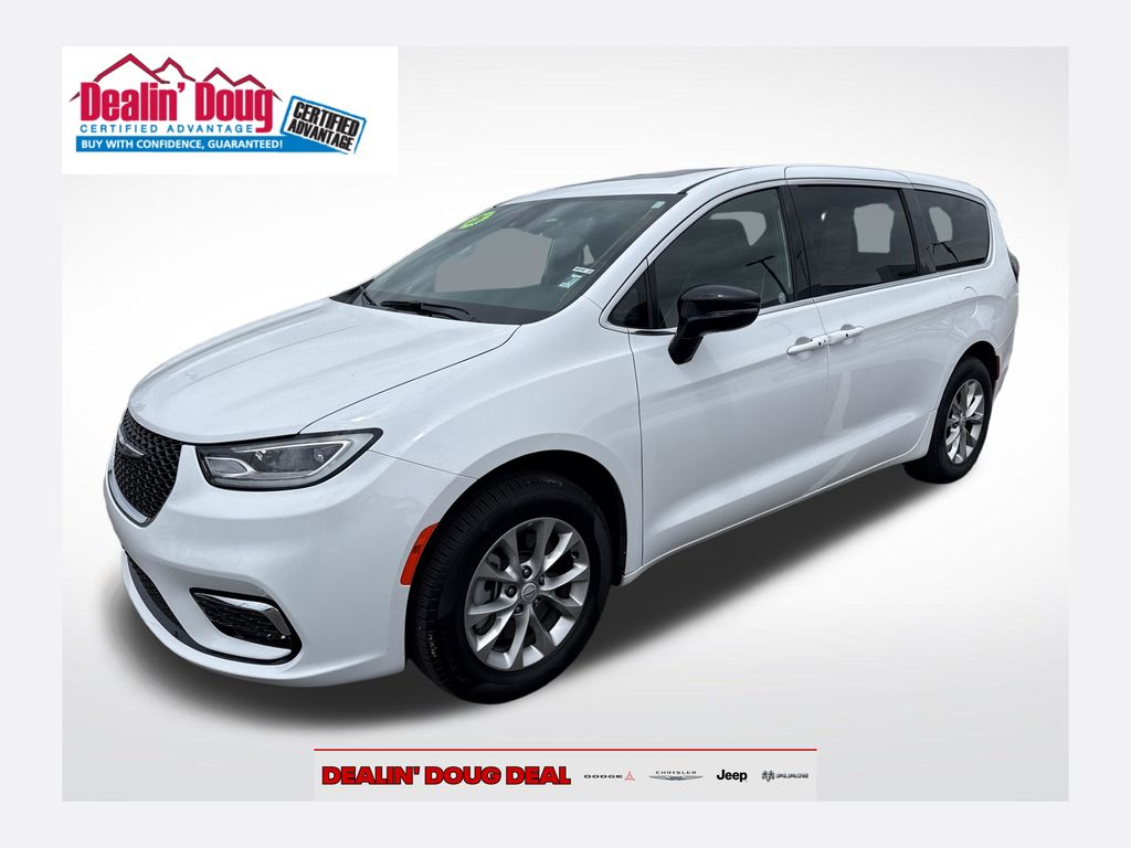 Bright White Clearcoat 2026 Chrysler Pacifica Minivan All-Wheel Drive 9-Speed Automatic
