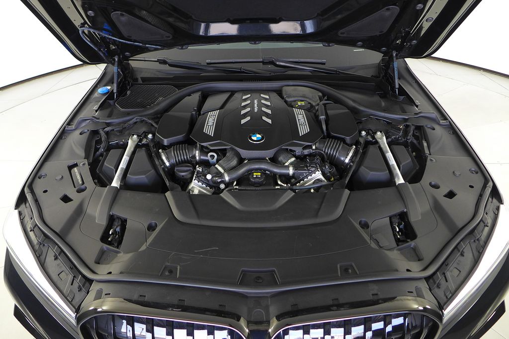 Thumbnail: 2022 BMW 7 Series - 6