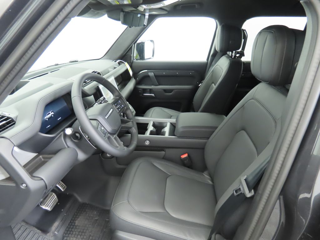 2025 Land Rover Defender 130 21