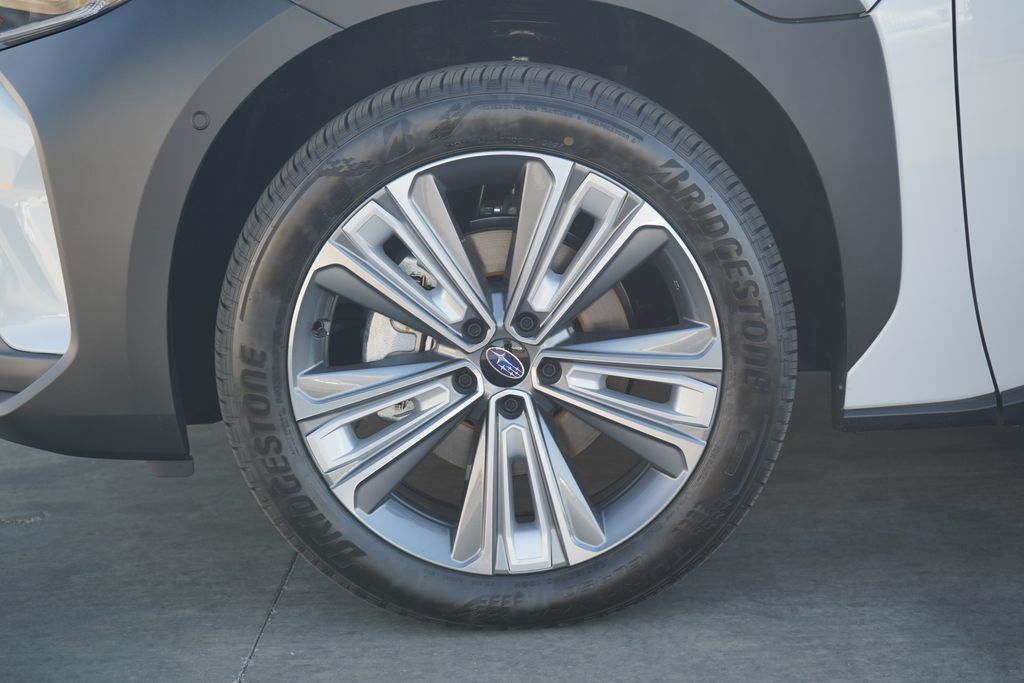 2025 Subaru Solterra Limited 2