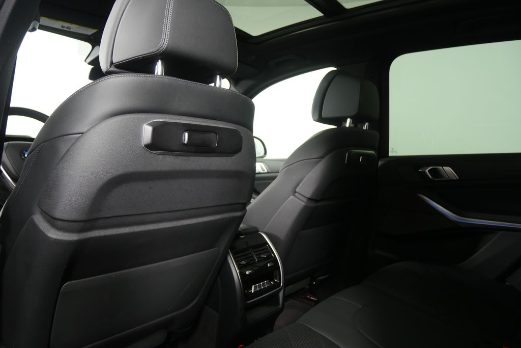 Thumbnail: 2024 BMW X5 - 17