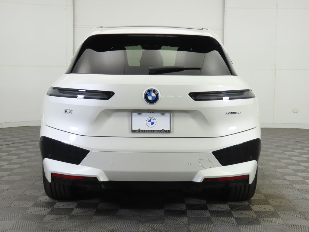 Thumbnail: 2024 BMW iX - 6