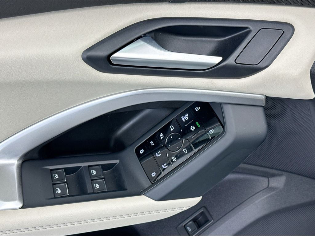 Thumbnail: 2026 Audi Q5 - 22