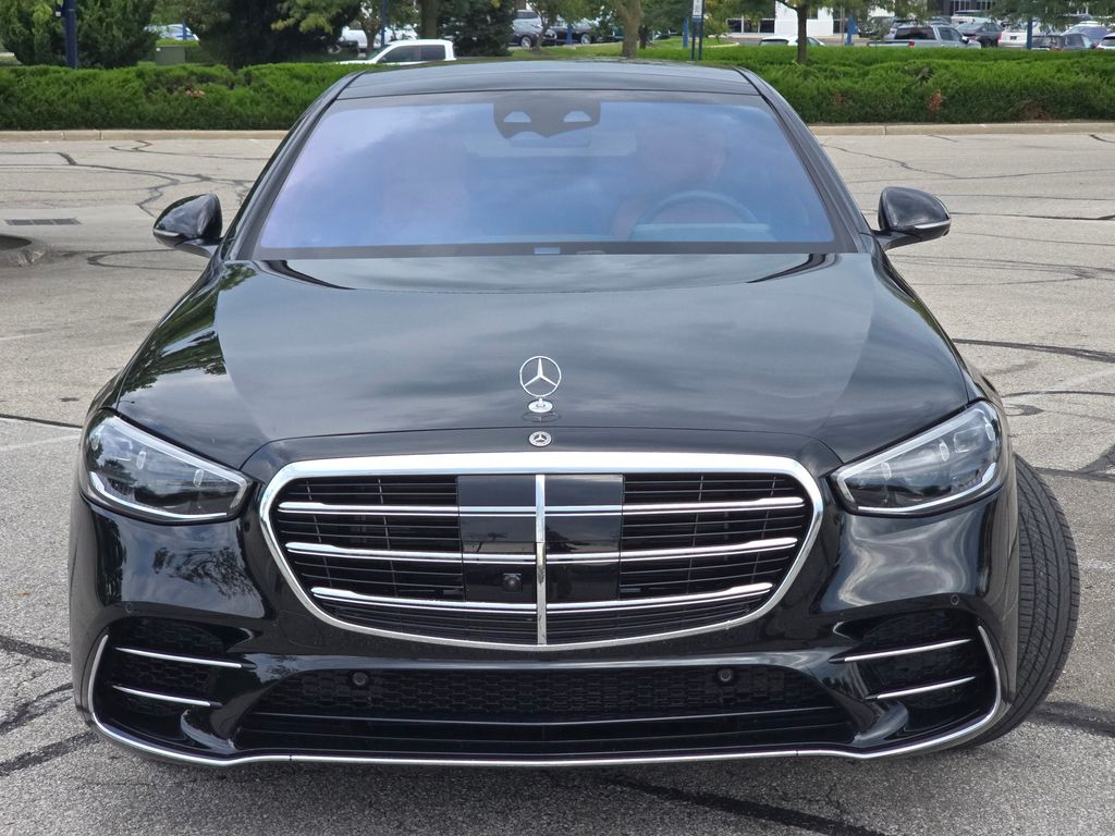 Certified Used 2022 Black Mercedes-Benz S 580 image 12