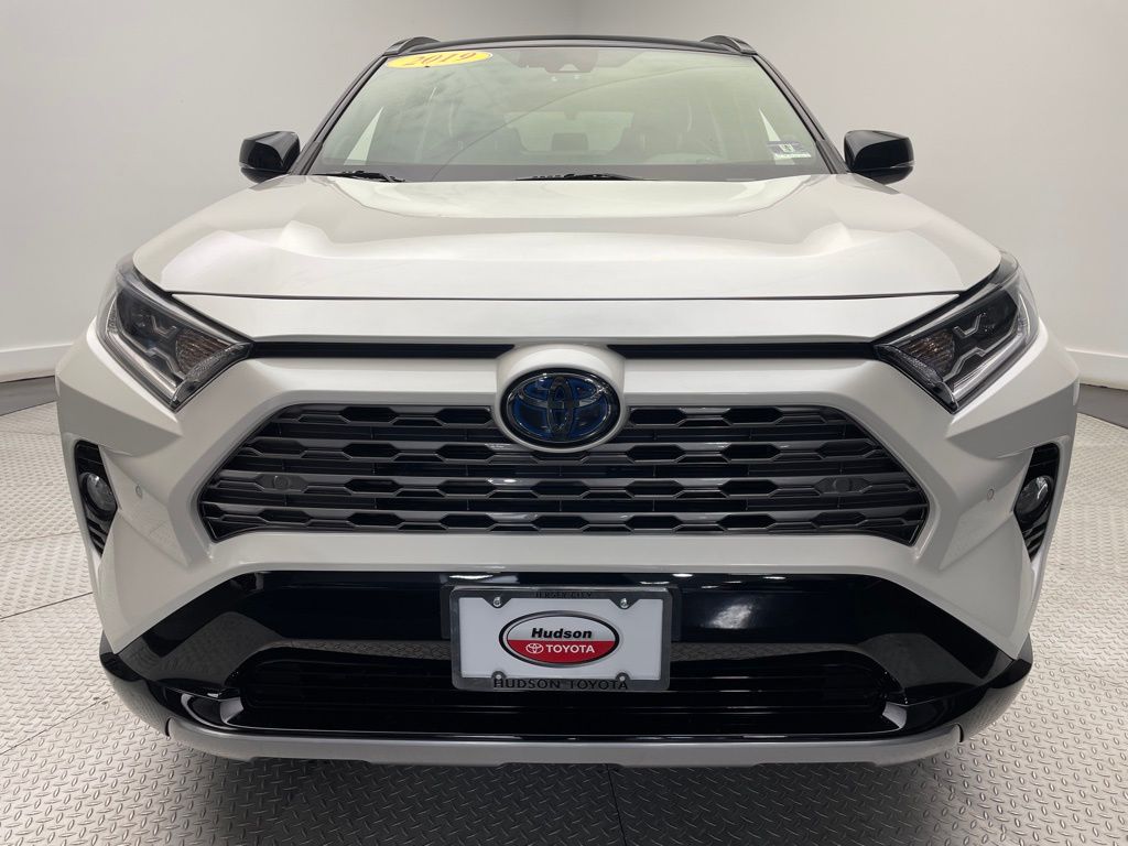 2019 Toyota RAV4 XSE 2