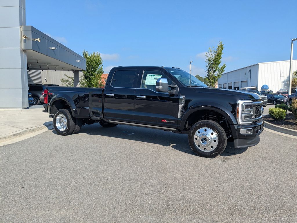 2025 Ford F-450 Super Duty Platinum
