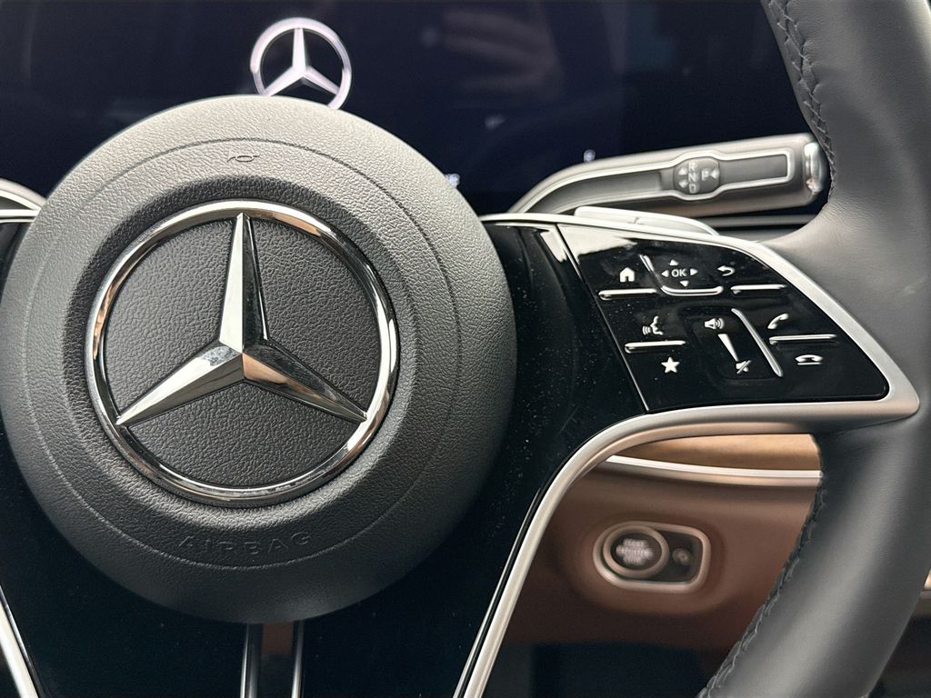 Thumbnail: 2026 Mercedes-Benz GLE - 12