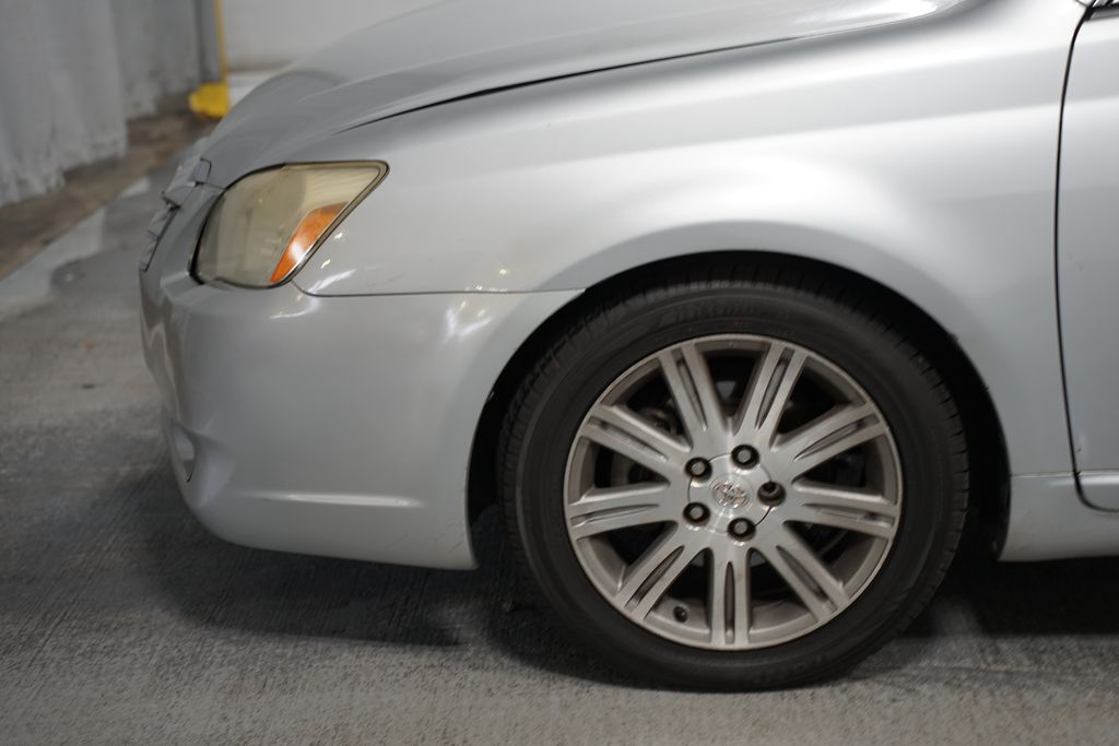 2005 Toyota Avalon Limited 5