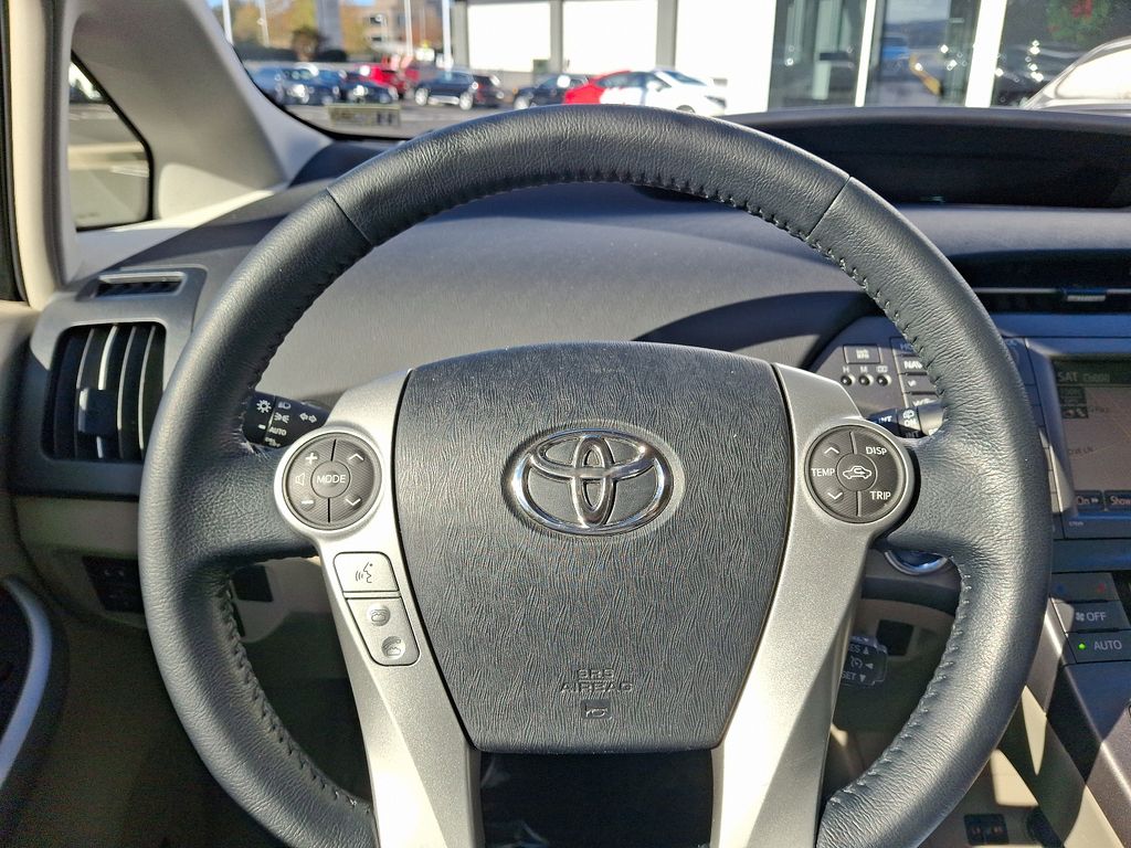 2015 Toyota Prius One 18