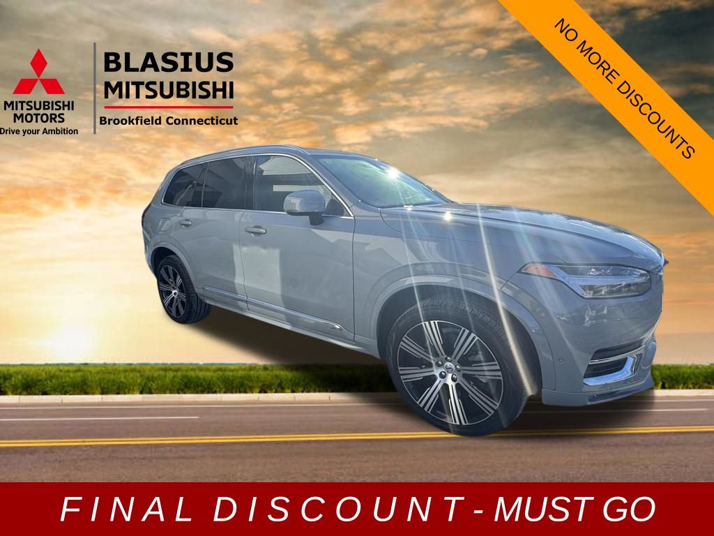 Gray Metallic 2025 Volvo XC90 B6 Ultra Bright Theme 7-Passenger AWD SUV / Crossover All-Wheel Drive Automatic