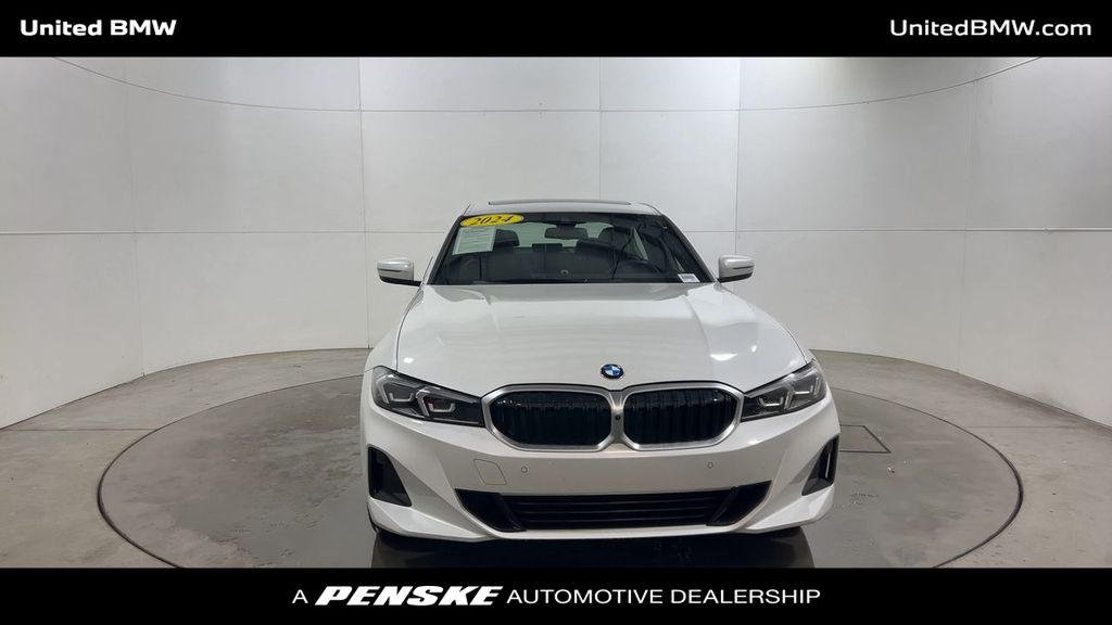 Thumbnail: 2024 BMW 3 Series - 3