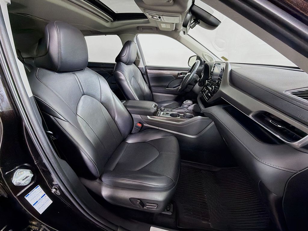 Used 2022 Toyota Highlander SUV