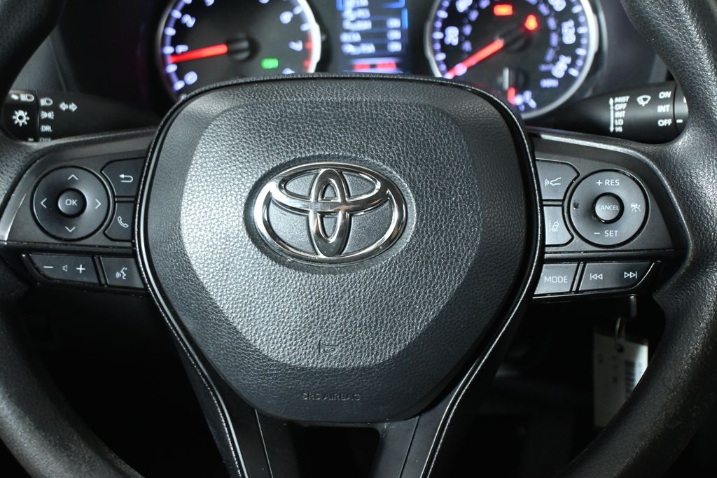 Thumbnail: 2022 Toyota RAV4 - 19