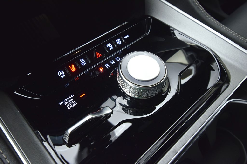 new 2026 Jeep Grand Wagoneer L car, priced at $71,236