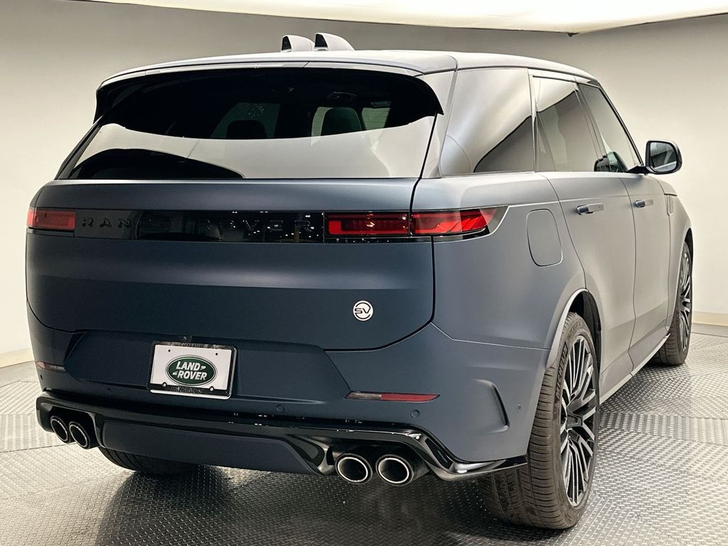2025 Land Rover Range Rover Sport  3