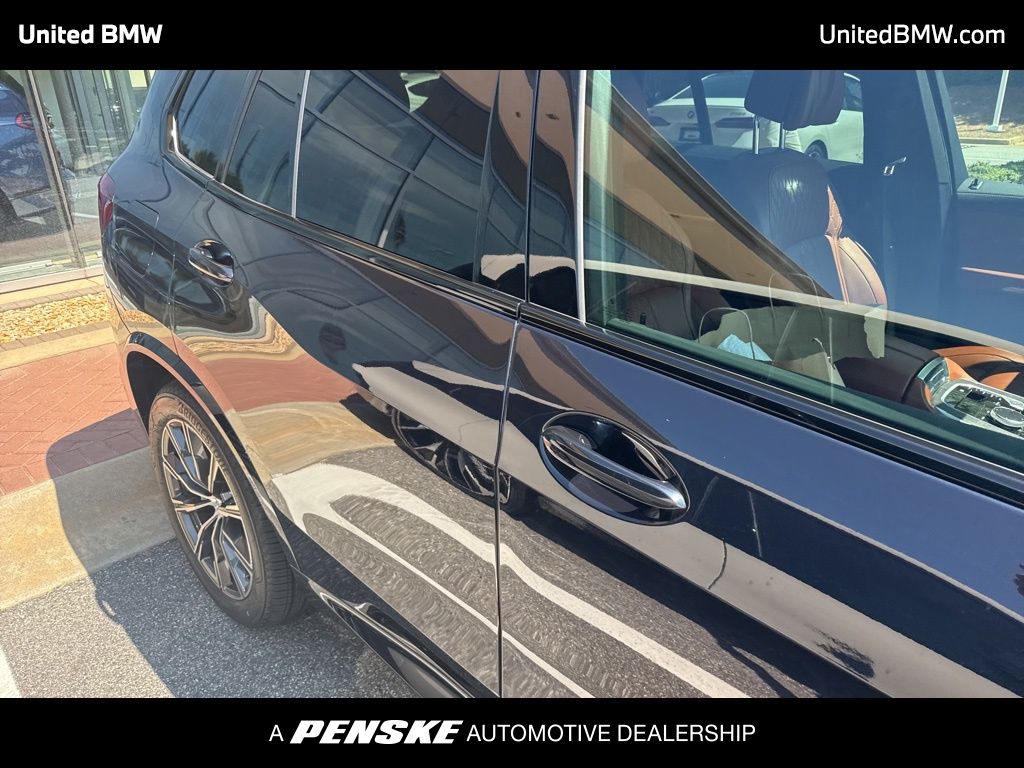 Thumbnail: 2022 BMW X5 - 16
