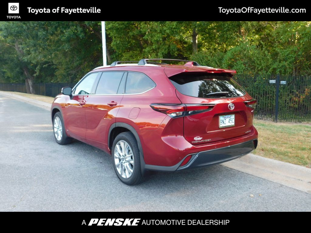 Thumbnail: 2026 Toyota Highlander - 10