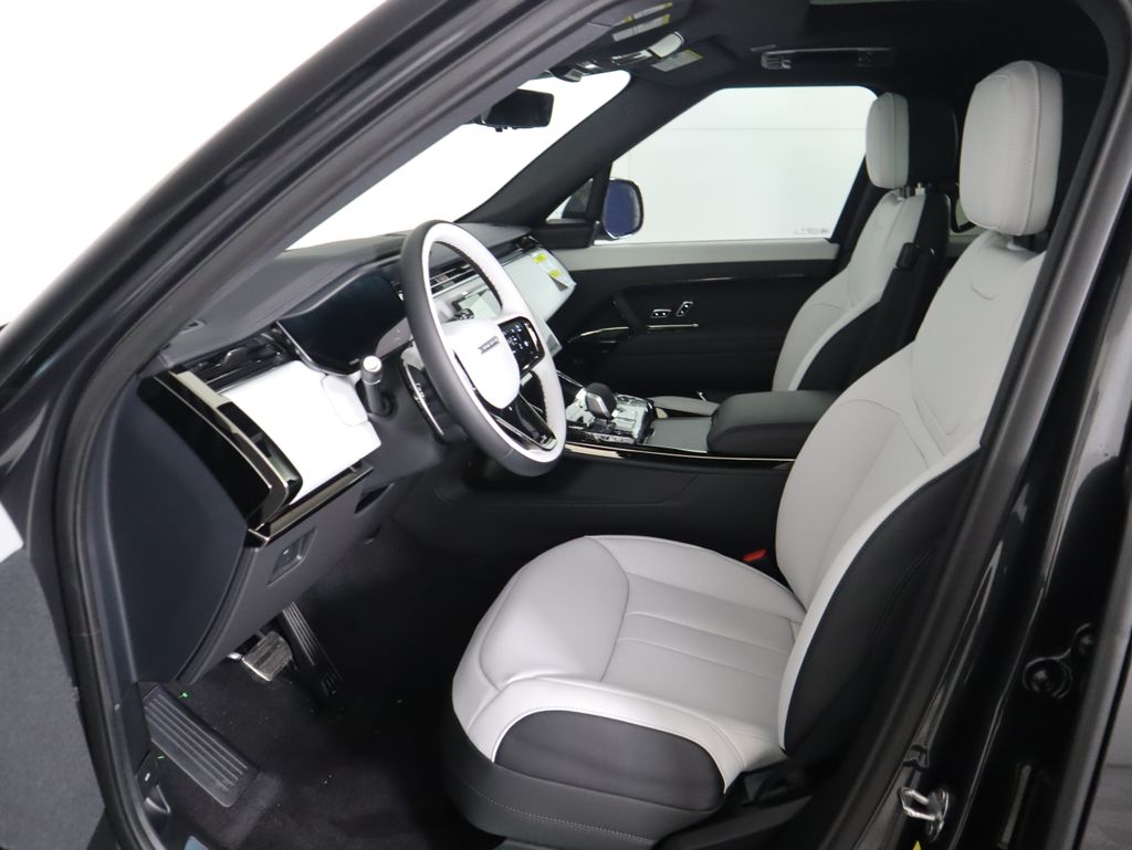 Thumbnail: 2026 Land Rover Range Rover Sport - 21